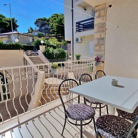 Apartments Slado Омиш Экстерьер фото
