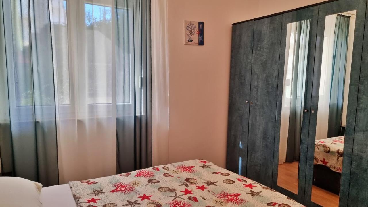 Apartments Slado Омиш Экстерьер фото