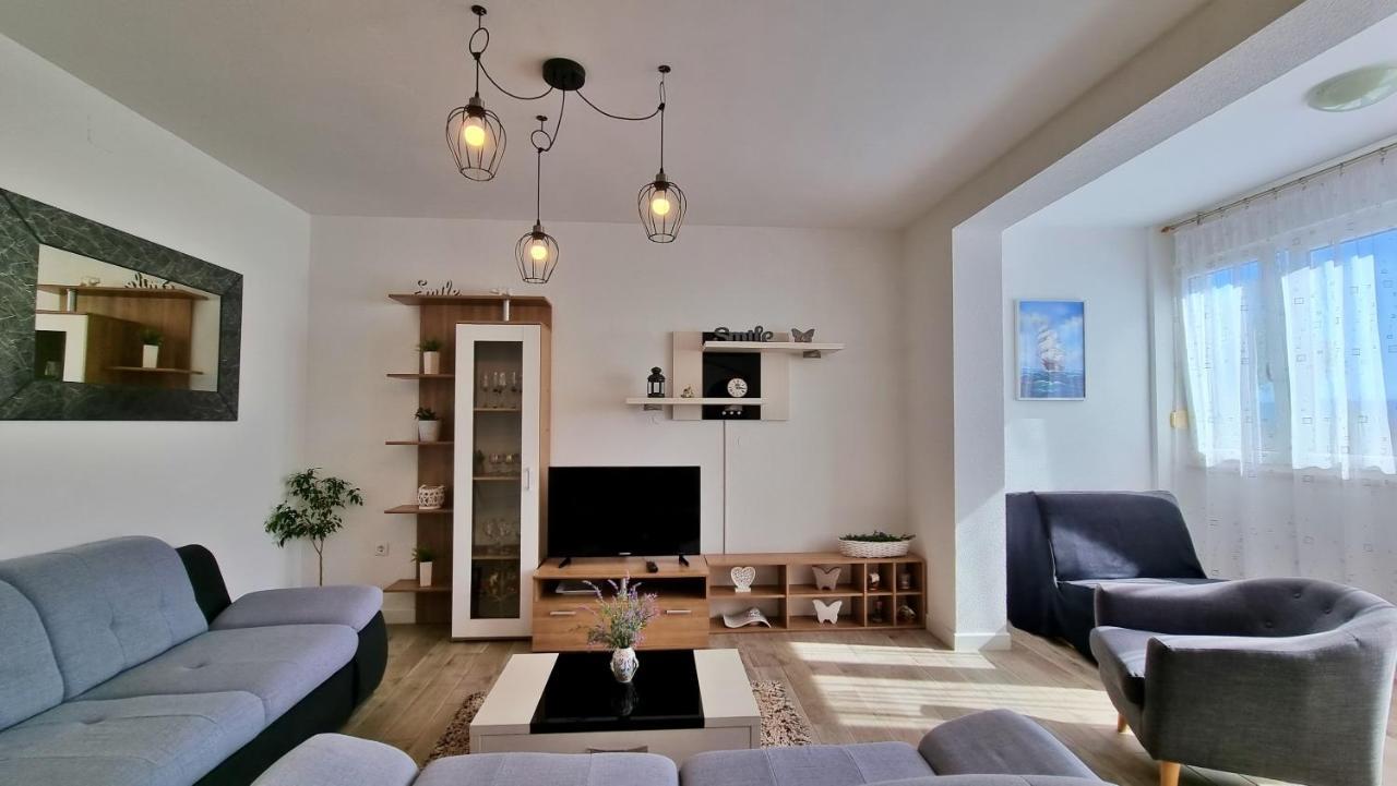 Apartments Slado Омиш Экстерьер фото