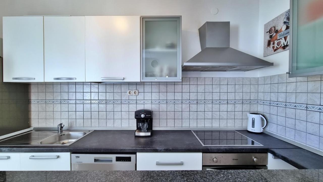Apartments Slado Омиш Экстерьер фото