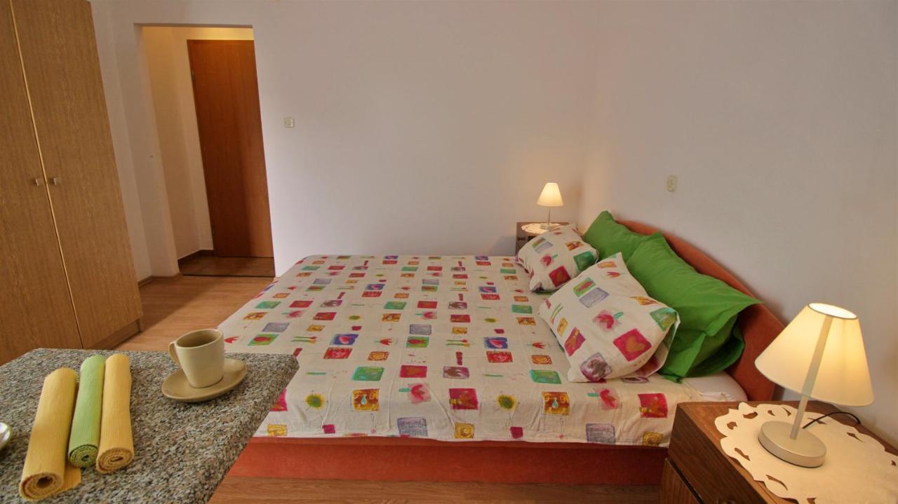 Apartments Slado Омиш Экстерьер фото